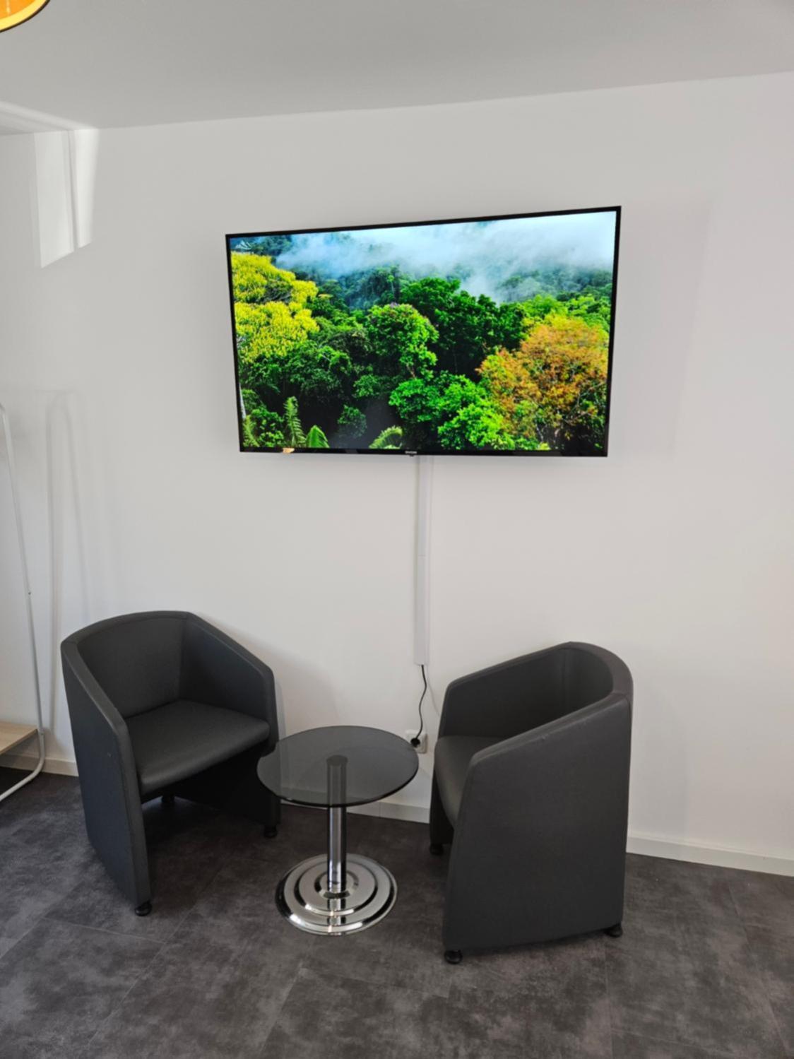 Modern Homes - Voll Ausgestatte Wohnung - Balkon - Hotelbetten - 4K Tv - Wlan Moers Exterior foto